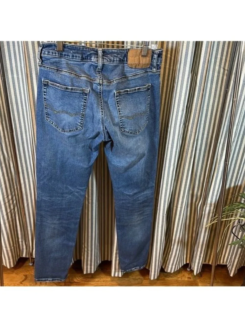 American Eagle men’s jeans slim straight size 30 x 32 next level flex